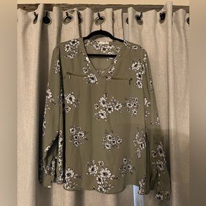 Maurice’s size 1 blouse